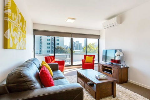 Melbourne City Views - New Castle Holiday 1