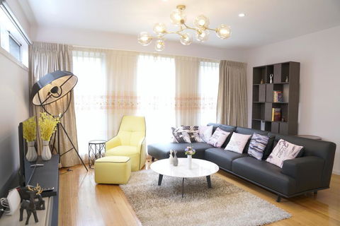 Melbourne Luxury Villa At Doncaster - New Castle Holiday 1