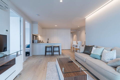 Melbourne Marvellous Sky High Apartment@Lighthouse - New Castle Holiday 1