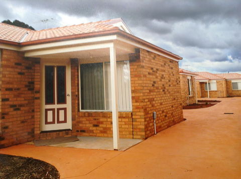 Melton Apartments - New Castle Holiday 0