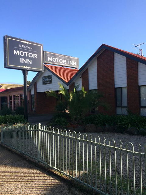 Melton Motor Inn And Apartments - New Castle Holiday 3