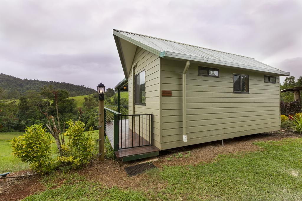 Utchee Creek QLD New Castle Holiday