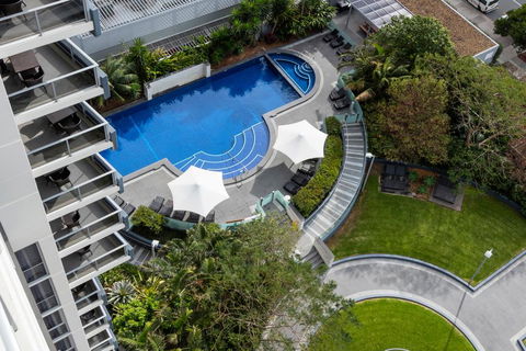 Meriton Suites Broadbeach - New Castle Holiday 0