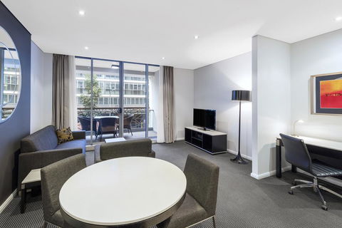 Meriton Suites Zetland - New Castle Holiday 0