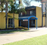 Mid City Plantation Motel - New Castle Holiday