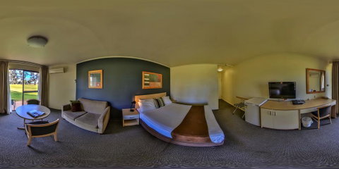 Mildura Golf Resort - New Castle Holiday 1