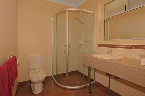 Milton Village Motel - New Castle Holiday 3