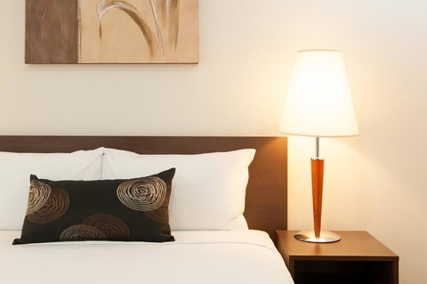 Mitchell On Main - New Castle Holiday 0