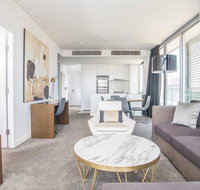 Modern home for 4 Silkari Suite Chatswood - New Castle Holiday