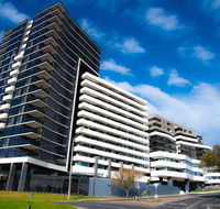 Modern Clean Luxury at the Right Price..... - New Castle Holiday