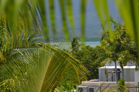 Monsoon Villa B - Luxury Holiday Villa - New Castle Holiday 3