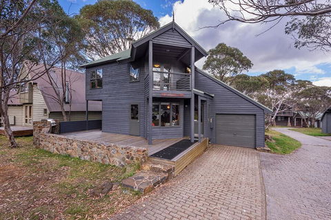 Montane - New Castle Holiday 0