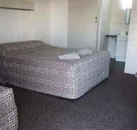 Monto Colonial Motor Inn - New Castle Holiday