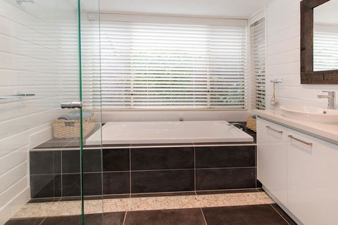 MOONAH SANDS - RYE..... - New Castle Holiday 0