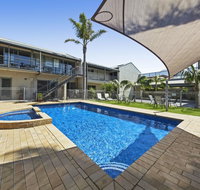 Moonlight Bay Apartments - New Castle Holiday