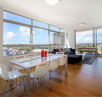 Moore to See - Modern and Spacious 3BR Zetland Apartment with Views over Moore Park - New Castle Holiday