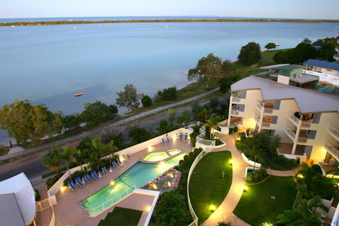 Moorings Beach Resort - New Castle Holiday 0