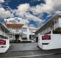 Motel Mayfair on Cavell - New Castle Holiday