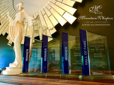 Mountain Whispers Chatelaine Valley - New Castle Holiday 2