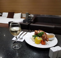 Moura Meridian Motel - New Castle Holiday