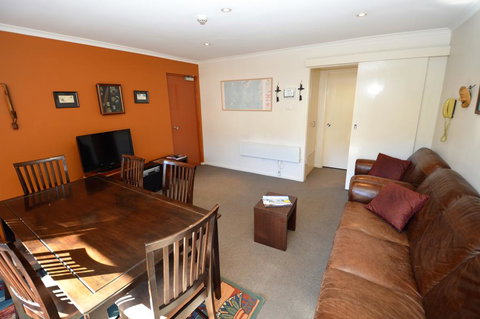 Mowamba D2 - New Castle Holiday 2