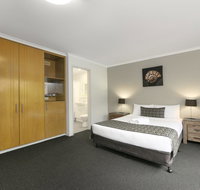 Mt Ommaney Hotel Apartments - New Castle Holiday