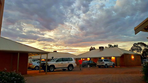 Mud Hut Motel - New Castle Holiday 2