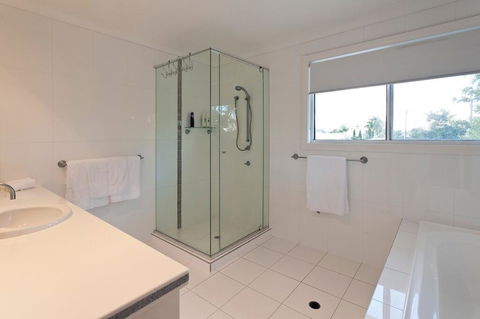 Mulloka Villa. Sunshine Coast Minyama - New Castle Holiday 3