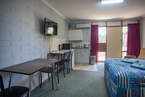 Murray Bridge Motor Inn - New Castle Holiday 2
