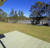 Nanny's Beach House - New Castle Holiday