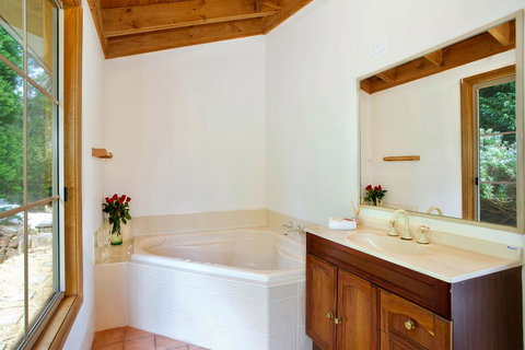 Narrow Neck Lodge - New Castle Holiday 2