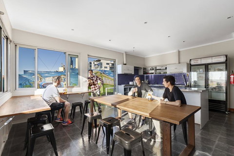 Nate's Place Backpackers Melbourne - New Castle Holiday 2