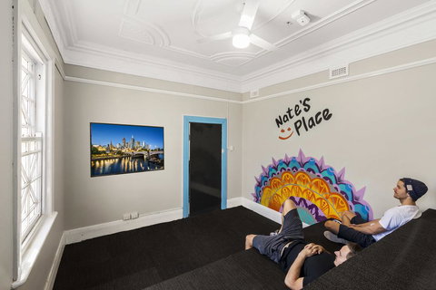 Nate's Place Backpackers Melbourne - New Castle Holiday 3