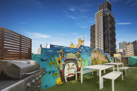 Nate's Place Backpackers Melbourne - New Castle Holiday 1