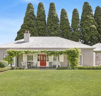 Nattai Lodge - house  cottage in beautiful garden - New Castle Holiday