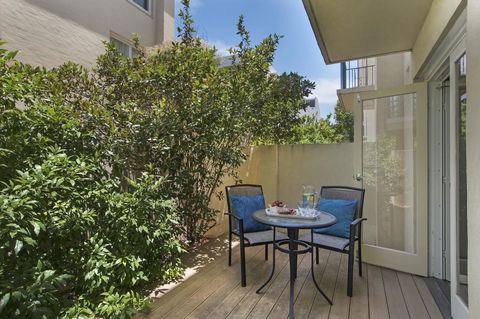 The Peninsula Riverside Serviced Apartments - New Castle Holiday 19
