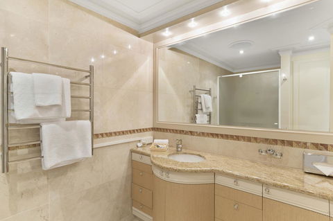 The Peninsula Riverside Serviced Apartments - New Castle Holiday 2