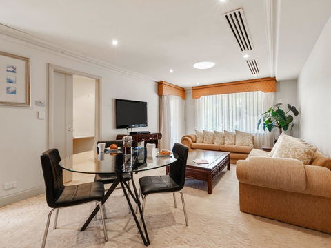 The Peninsula Riverside Serviced Apartments - New Castle Holiday 9