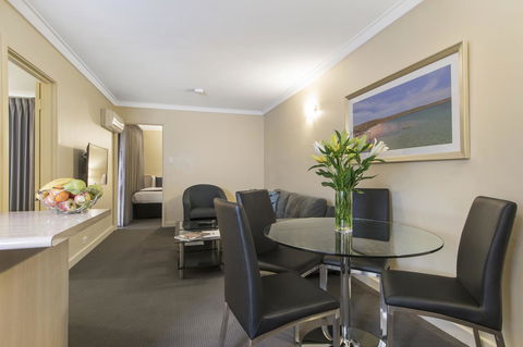 The Peninsula Riverside Serviced Apartments - New Castle Holiday 20