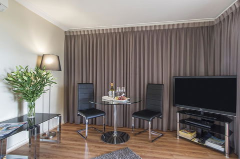 The Peninsula Riverside Serviced Apartments - New Castle Holiday 21