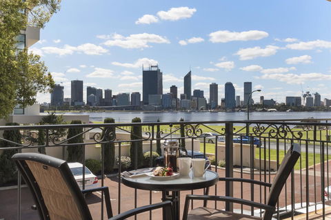 The Peninsula Riverside Serviced Apartments - New Castle Holiday 32