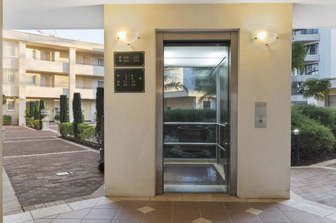 The Peninsula Riverside Serviced Apartments - New Castle Holiday 38