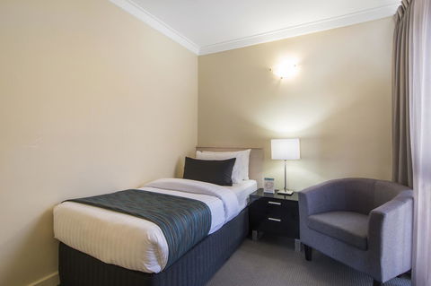 The Peninsula Riverside Serviced Apartments - New Castle Holiday 29