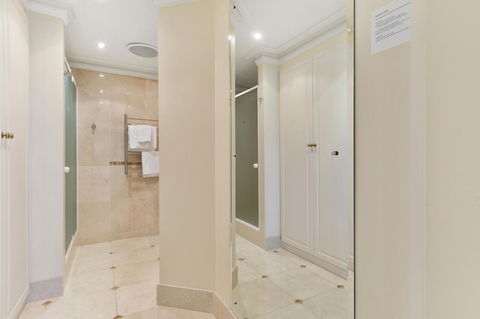 The Peninsula Riverside Serviced Apartments - New Castle Holiday 3