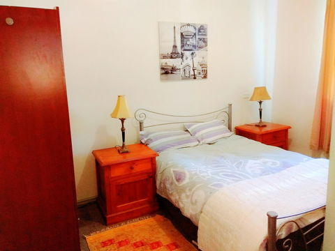 Forrest St Apartments - New Castle Holiday 10