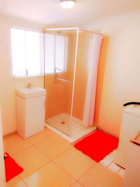 Forrest St Apartments - New Castle Holiday 14