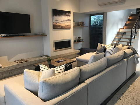 The Urban Beach House - New Castle Holiday 5