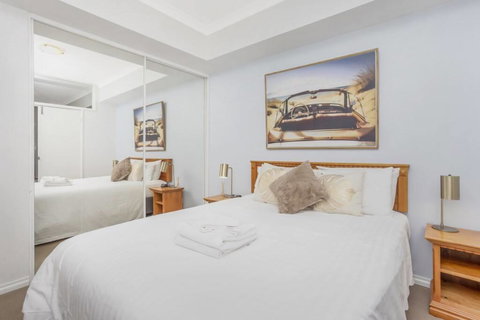 6 Executive Eastside Parking, Gym & Pool - New Castle Holiday 43