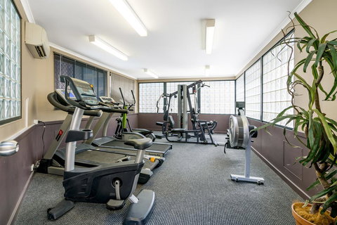 6 Executive Eastside Parking, Gym & Pool - New Castle Holiday 36