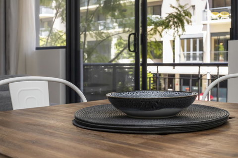 6 Executive Eastside Parking, Gym & Pool - New Castle Holiday 11